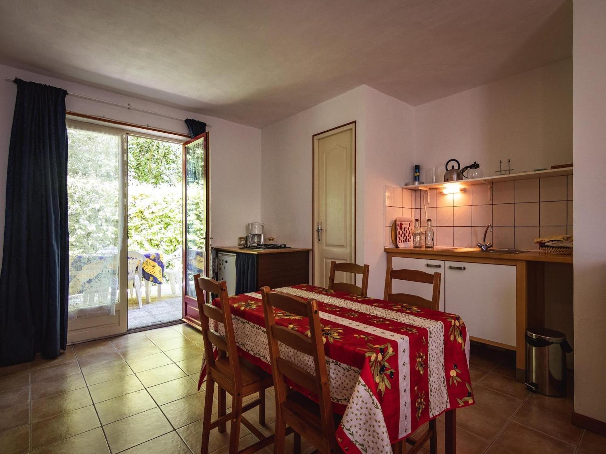 Appealing Apartment In Vezac With Swimming Pool Beynac-et-Cazenac Kültér fotó